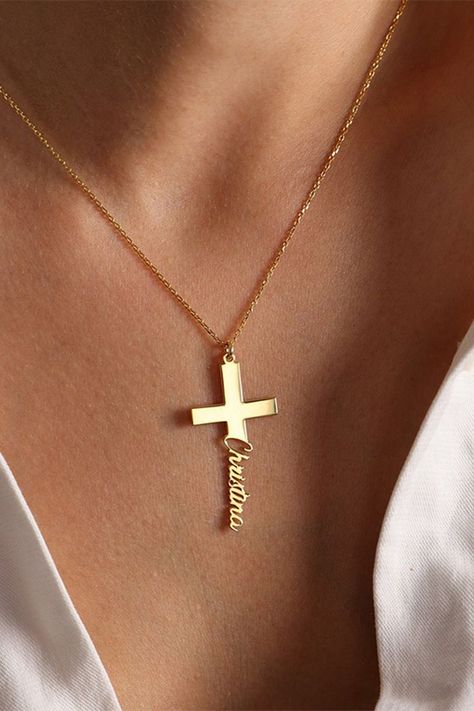 Unique personalized cross necklace, can be customized to engrave the name or content you want Necklace Name Design, Christian Accessories, Necklace With Name, Personalized Cross Necklace, Engraved Cross, Name Necklace Gold, Personalized Cross, Custom Cross, Necklace Craft