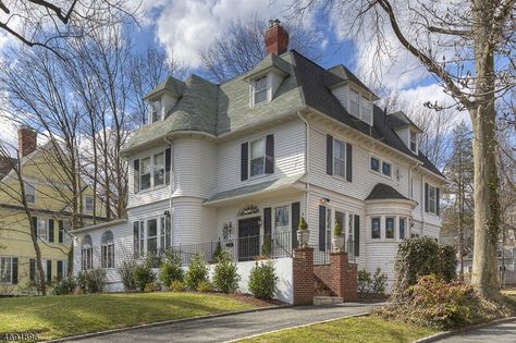 View 35 photos of this 7 bed, 5.0 bath, 4346 sqft Single Family that sold on 6/30/17 for $955,000. This grande dame turn-of-the-century gem is spacious ... Montclair Nj, Essex County, Victorian Houses, House Exteriors, Edwardian Era, Colonial House, Victorian Homes, Curb Appeal, The 4