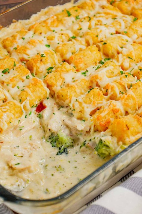 Chicken Alfredo Tater Tot Casserole is a hearty dish loaded with shredded rotisserie chicken, chopped bacon, broccoli, Alfredo sauce, parmesan and mozzarella topped with tater tots baked until golden brown and crispy. Broccoli Alfredo Sauce, Iron Cleaning, Chicken Tater Tot Casserole, Shredded Rotisserie Chicken, Bacon Broccoli, Easy Chicken Casserole Recipes, Alfredo Sauce Recipe Homemade, Chicken Casserole Easy, Broccoli Alfredo