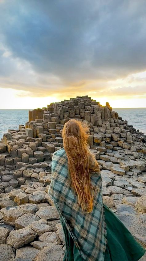 https://www.instagram.com/reel/Ceh6WKAl6JP/?igshid=MDJmNzVkMjY= Ireland Photography People, Ireland Photoshoot Ideas, Ireland Travel Photography, Ireland Photo Ideas, Ireland Photoshoot, European Photos, Giants Causeway Ireland, River Enchanted, Enchanted Aesthetic