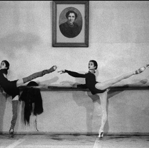 I WILL FOREVER REBLOG THIS PERFECT, GORGEOUS PICTURE.    this is diana vishneva Diana Vishneva, Vaganova Ballet Academy, Ballet Technique, Vintage Ballet, Ballet Academy, Ballet Beauty, Ballet Inspiration, Russian Ballet, Ballet Photos