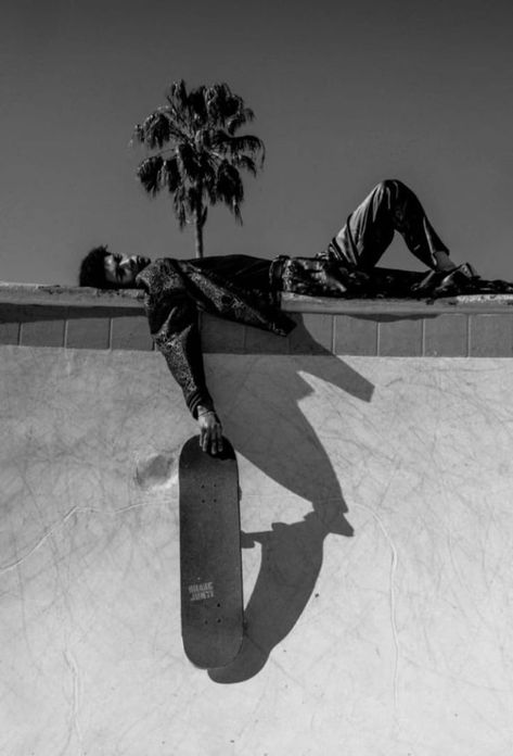 Skater Photography, Skater Photoshoot, Skater Photos, Skater Boi, Skateboard Photos, Skate Aesthetic, Male Portrait Poses, Skateboard Aesthetic, Skateboard Deck Art