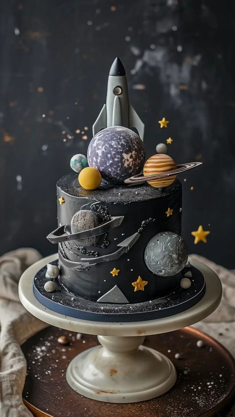 Interstellar Birthday Cake, Black Hole Birthday Party, 10th Birthday Boy Cake Ideas, Space Baby Shower Cake, Space Cakes Kids Boy Birthday, Space Theme Cake Kids, Planet Birthday Cake, Space Themed Birthday Cake, Rocket Birthday Cake