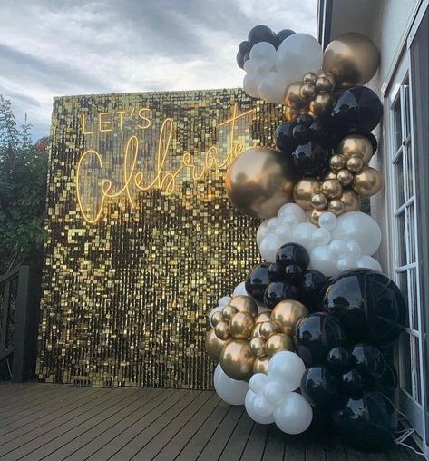 Outside Wedding Decorations Reception, 18th Birthday/graduation Party Ideas, Milestone Party Decorations, Easy Boho Backdrop Ideas, Bad And Bougie Theme Party, Great Gatsby Balloon Decor, Black Tie Affair Party Decorations, Gala Birthday Party Ideas, University Graduation Party Ideas Decoration