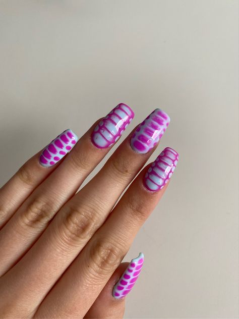 Purple Snake Nails, Purple Crocodile Nails, Pink Snake Skin Nails, Nails Blue And Purple, Crocodile Nails, Snake Nails, Snake Skin Nails, Pretty Hurts, Purple Snake