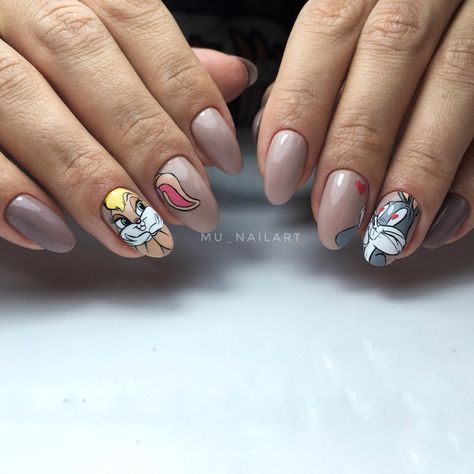 Lola Bunny Nail Design, Lola Bunny Nail Art, Bugs Bunny And Lola Nails, Bugs Bunny Valentine Nails, Valentines Day Nails Cartoon, Bugs Bunny Nail Art, Lola Bunny Nails, Bugs Bunny Nails, Looney Tunes Nails