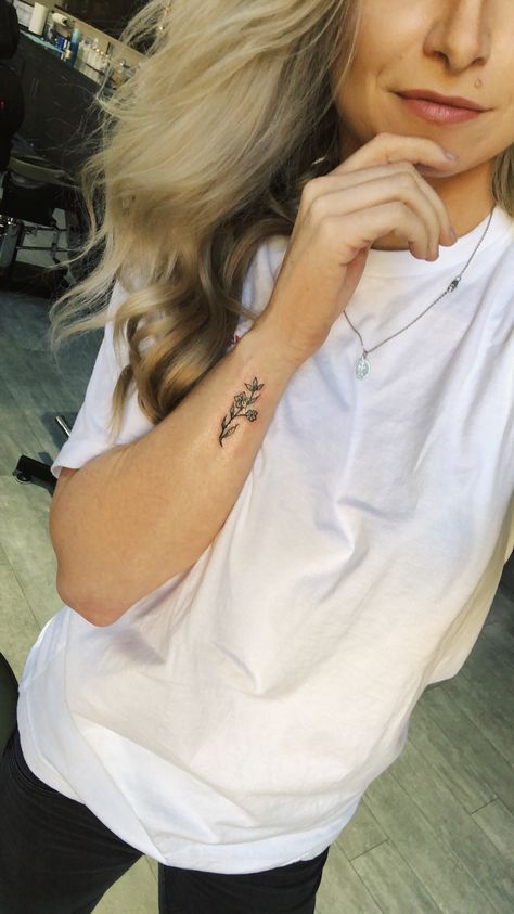 Dainty Arm Tattoos For Women, Tricep Tattoos Women, Tattoo Locations For Women, Amanda Adams, Group Tattoos, Tricep Tattoos, Butterfly Tattoos On Arm, Simple Tattoos For Women, Tiny Wrist Tattoos