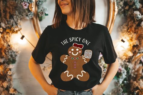 Gingerbread Shirt, Cookie Shirt, Gingerbread Cookie, Christmas Room, Funny Christmas Shirts, Christmas Drinks, Christmas Gingerbread, Festive Holiday, Funny Christmas