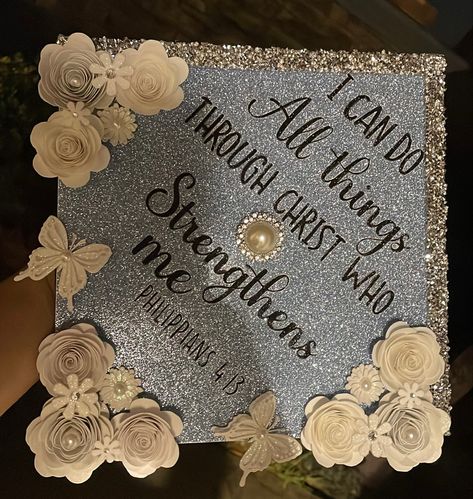 God Is Within Her She Will Not Fail Graduation Cap, Cap Decoration Graduation God, Christian Graduation Cap Ideas, Csulb Graduation, Girly Graduation Cap, Stole Ideas, Graduation 2025, College Grad Cap Ideas, Grad Cap Decorated