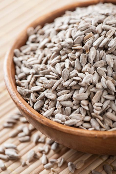 Benefits of Sunflower Seeds Sunflower Seeds Photography, Benefits Of Sunflower Seeds, All Bran Flakes, Sunflower Seeds Benefits, Seeds Benefits, A Lot Of Food, High Calorie Meals, Nuts & Seeds, Pantothenic Acid