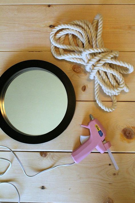 DIY Nautical Mirrors Nautical Mirror Diy, Nautical Mirror, Cheap Mirrors, Diy Nautical, Nautical Diy, Old Mirrors, White Chalk, Diy Mirror, Vintage Theme