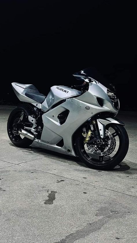 Bike Concept, Custom Sport Bikes, Biker Boys, Gsxr 1000, Sports Bikes Motorcycles, Cool Motorcycles, Suzuki Gsxr, Cool Bikes, Sport Bikes