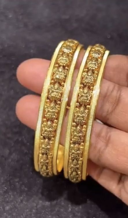 Trendy lakshmi kasu bangles in 30 grams Lakshmi Bangles Gold, Kasu Bangles, Lakshmi Bangles, Free Watercolor Flowers, Kids Gold Jewelry, Stone Bangles, Half Saree Lehenga, Traditional Blouse Designs, Gold Earrings Models