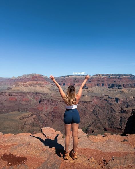 I hiked the Grand Canyon!! ⛰️🥾🌄 South Kaibab Trail to Skeleton Point is a 6-mile hike round trip. I initially wasn’t planning to hike all the way to skeleton point but I’m glad I did. The views were absolutely stunning and so surreal. You can see the Colorado River and if you look closely, you can see Phantom ranch. I highly recommend starting your hike early as possible as it does get busy and in my opinion the Grand Canyon just looks more beautiful during sunrise. There are mules that tr... South Grand Canyon, Canyon Hiking Outfit, Grand Canyon Picture Ideas, Hiking Picture Ideas, Grand Canyon Pictures, Too Much Noise, Sedona Travel, Arizona Trip, Grand Canyon West