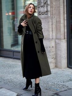 Khaki Coat Outfit, Winter Fits Men, School Outfits Winter, Khaki Coat, Fits Men, Pastel Fashion, Dressed To The Nines, Mode Casual, Oversized Coat