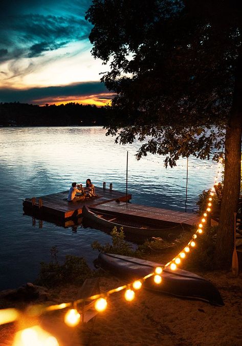 Family picnic ~ exploring the Italian countryside New England Aesthetic, Sarah Vickers, Cosy Aesthetic, Summer Cabin, Cabin Aesthetic, Classy Girls Wear Pearls, Camping Aesthetic, Country Cottage Decor, Summer Lake