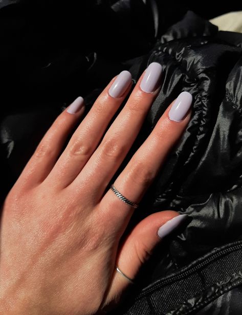 Fake Nails Solid Colors, Simple Nails Solid Colors, Spring Nails Solid, Acrylic Nails Solid Color, Nails Cute Simple, Nails Lilac, Round Square Nails, Acrylic Nails Summer, Nails Solid Color