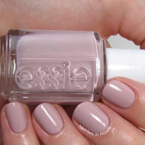 Essie Go Go Geisha Essie Go Go Geisha, Essie Gel Polish, Ulzzang Makeup, Essie Gel, Essie, Natural Nails, Beauty Nails, Gel Polish, Cute Nails