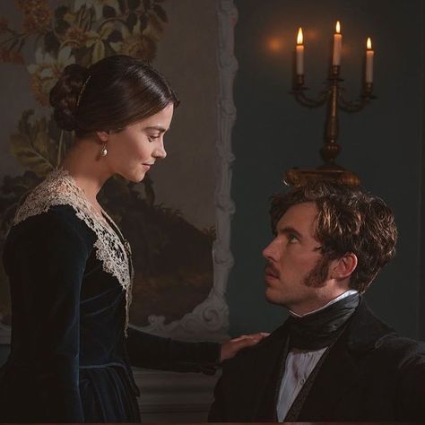 Nice still of Victoria and Albert. Victoria Pbs, Victoria Tv Show, Victoria Show, Victoria 2016, Victoria Itv, Victoria Series, Young Queen Victoria, Queen Victoria Prince Albert, Tom Hughes