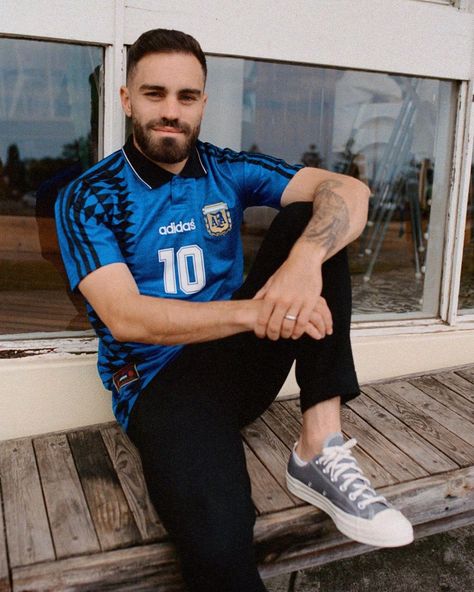 Argentina Bloke Core, Argentina Jersey Outfit Men, Blokecore Outfits, Long Socks Outfit, Sports Jersey Outfit, Block Core, Jersey Outfits, Bloke Core, Football Outfit