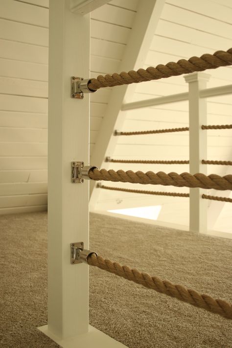 Nautical rope railing.  Stainless steel boat bimini rail mounts with 1 1/4" promanila rope. Seaside Bungalow, Rope Railing, Loft Railing, Deck Railing Ideas, Railing Ideas, Stair Handrail, Deck Railing, Porch Railing, Lan Can