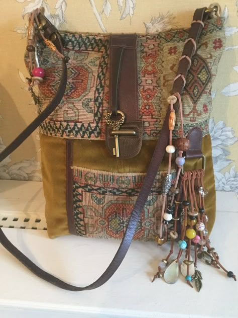 Aztec Carpet, Boho Chic Bags, Sac Diy, Wool Bags, Carpet Bag, Diy Purse, Boho Purses, Handmade Purses, Boho Bags