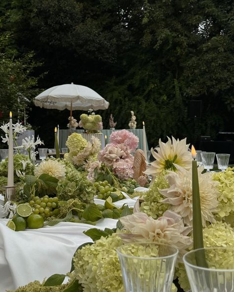 Oh, Maria Flores | Wedding Flowers in Portugal | Splashes of colour for the summer, with @fernandamartinezevents @bcplanning_rentals @penhalongacatering @your_jukebox | Instagram Pink Yellow Weddings, Watermelon Wedding, Wedding Florals, Floral Wedding, Design Elements, Color Splash, Watermelon, Wedding Flowers, Portugal