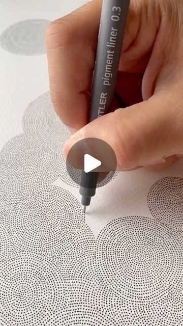 2.8M views · 123K likes | Danilo Rodriguez Reyes on Instagram: "Quick update of my stippling drawing: 10 hours of work in this piece so far! ✍️🎉👍 #stippling #abstract #art #drawing #danilorreyesart #nzart #dotart #nz #staedtler #pigmentliner #abstractart #artist #artofinstagram" Half Colour Half Black And White Drawing, Fine Point Pen Drawings, Dot Doodles, Abstract Zentangle Art, Dot Pen Art, Stipling Ideas Easy, Dot Drawing Simple, Simple Stippling Drawing, Stippling Drawing Ideas