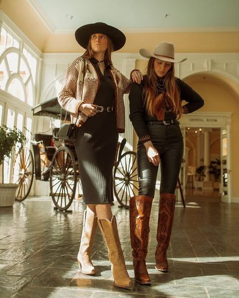 Sophisticated Cowgirl Outfits, Ranch Fashion Women, Classy Cowgirl Outfits Winter, Classy Rodeo Outfits For Women, Rich Cowgirl Aesthetic, Old Money Western Aesthetic, Elegant Cowgirl Outfit, Cowboy Inspired Outfit, Classy Western Outfits