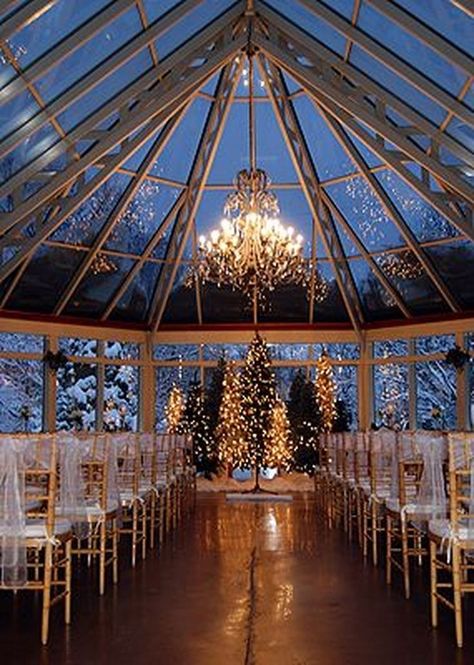 Holiday weddings are so gorgeous! Winter Wedding Glass House, Winter Venue Wedding, Wedding Venue Ideas Winter, December Wedding Venues, Cute Wedding Venues Inside, Winter Wedding Venue Snow, Outdoor Wedding Ceremony Winter, Outdoor Christmas Wedding Ceremony, Winter Wedding In Greenhouse