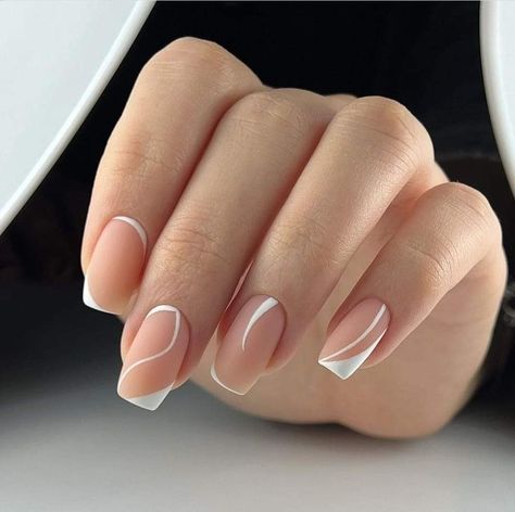 Short Nail Tip Ideas, French Nails Cortas, Short Office Nails, French Nails Manicure, Nails Basic, White Tip Nails, French Tip Nail Designs, French Manicure Nails, Simple Gel Nails