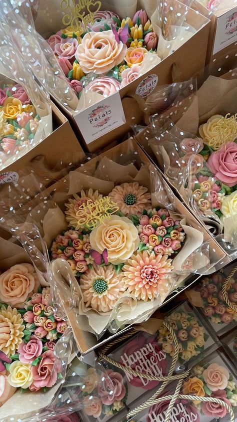 Mother’s Day Baking Ideas, Mother’s Day Baking, Mothers Day Treat Ideas, Mothers Day Dessert Boxes, Mother’s Day Cupcakes, Mother’s Day Treats, Mother’s Day Desserts, Mother’s Day Cakes, Mother’s Day Cookies