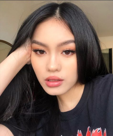 Jessica Vu, Vietnam Beauty, Korean Makeup Look, Celebrity Casual Outfits, Selena Gomez Style, Make Up Inspo, Photo Model, Asian American, American Beauty