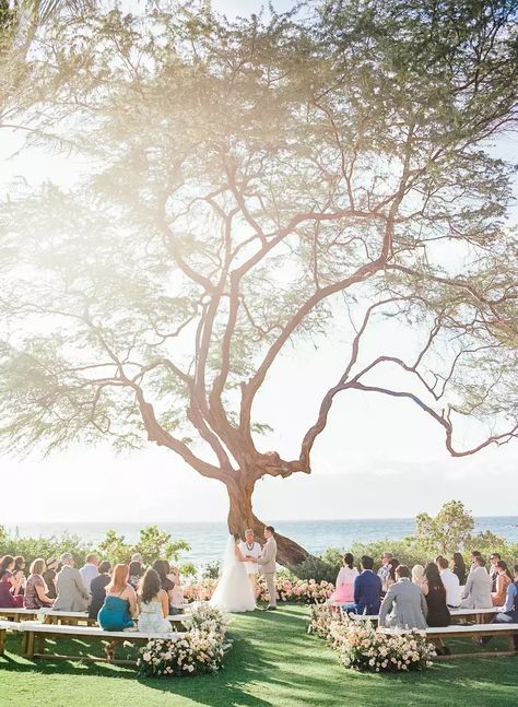 An Elegant and Tranquil Tropical Wedding in Maui, Hawaii Beach Hotel Wedding, Beautiful Places To Get Married, Mauna Kea Beach Hotel, Badgley Mischka Bridal, Wedding Skincare, Sunset Color Palette, Hawaii Beach Wedding, Budget Calculator, Big Island Wedding