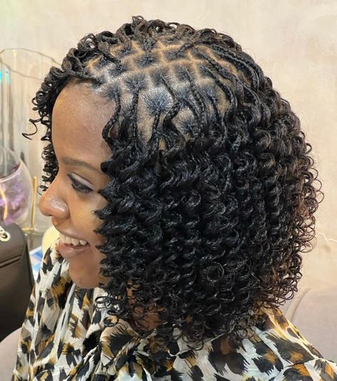 Curled Box Bob Braids Afro Looks, Red Hair Ideas, Box Bob, Short Bob Braids, Short Hair Twist Styles, Red Hair Color Ideas, Style Braids, Bob Braids Hairstyles, Cherry Red Hair