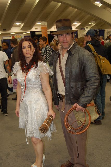 Indiana Jones & Marion couples costumes Indiana Jones And Marion Costume, Indiana Jones Costume Couple, Indian Jones Costume, Indiana Jones Couple Costume, Indiana Jones And Marion, Indiana Jones Halloween Costume, Indiana Jones Halloween, Couple Cosplays, Indiana Jones Costume