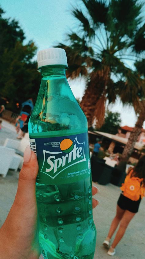 Sprite Astethic, Minuman Sprite, Sprite Aesthetic Soda, Sprite Aesthetic, Recipe Drawing, Palm Green, Preppy Inspiration, Sorority Big Little, What A Girl Wants