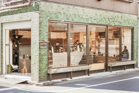 Coffee Tokyo, Tokyo Cafe, Green Matcha, Studio Apartment Living, Tokyo Shopping, Coffee Obsession, Coffee Dripper, Best Coffee Shop, Kagoshima