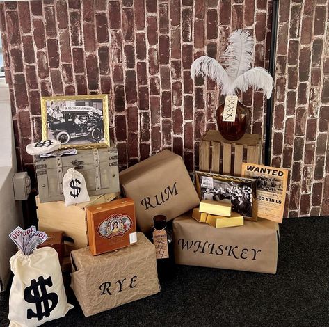 Mafia Theme Party, Mafia Theme, Prohibition Party, Speakeasy Party, Gala Ideas, Mystery Party, Theme Party, Sweet 16, Photo Booth