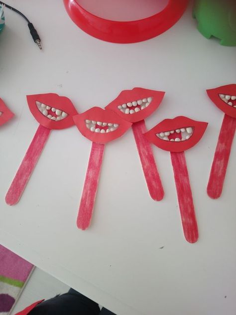 Dental Health Preschool Crafts, Dental Health Crafts, Health Preschool, Dental Health Week, Dental Health Preschool, Kids Dental Health, Dental Health Activities, Art Preschool, Community Helpers Preschool