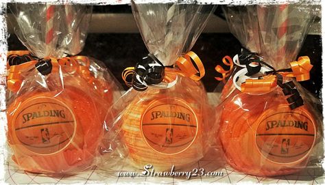 Basketball themed caramel and chocolate covered apples! Basketball Candy Apples, Space Jam Theme, Chocolate Covered Apples, Basketball Birthday Parties, Basketball Birthday, 10th Birthday Parties, Candy Apples, Recipe For Mom, 10th Birthday