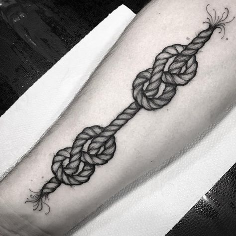 Rope Finger Tattoo, Pretzel Tattoo, Ring Finger Tattoo, Rope Tattoo, Anchor Tattoo Design, Tattoo Techniques, Ring Finger Tattoos, Knot Tattoo, Tattoo Ideas For Men