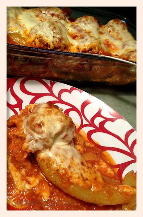 Stuffed Hot Peppers With Sausage, Recipes With Banana Peppers, Hot Banana Peppers, Hot Pepper Recipes, Pepper Recipes, Banana Peppers, Hot Peppers, Spicy Sausage, Stuffed Banana Peppers