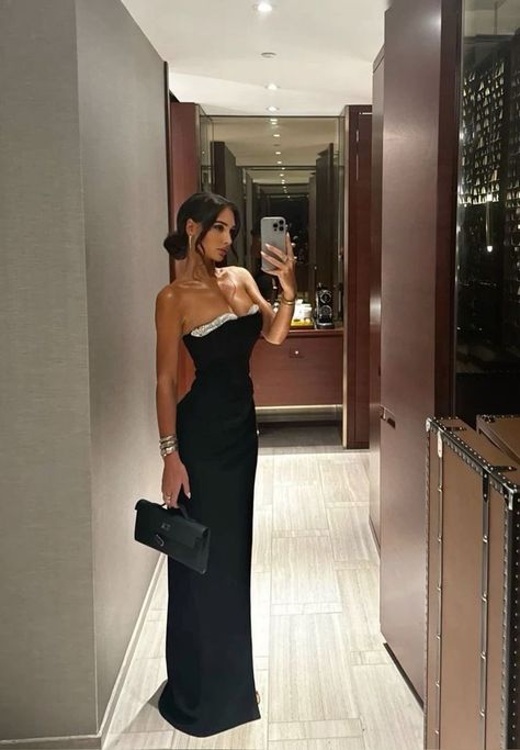 Black Tie Event Outfit, Long Ball Gown, Elegant Dresses Classy, Ball Gowns Evening, Event Outfit, Gala Dresses, Glam Dresses, Classy Dress, Elegant Outfit