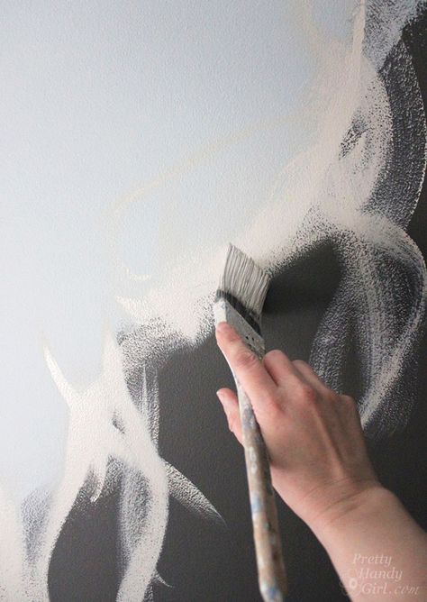 How to Paint an Ombré Wall Gradient | Pretty Handy Girl Painting Ombre, Ombré Wall, Ombre Colour, Ombre Paint, Gradient Wall, Wall Painting Techniques, Ombre Wall, Faux Painting, Wall Paint Designs