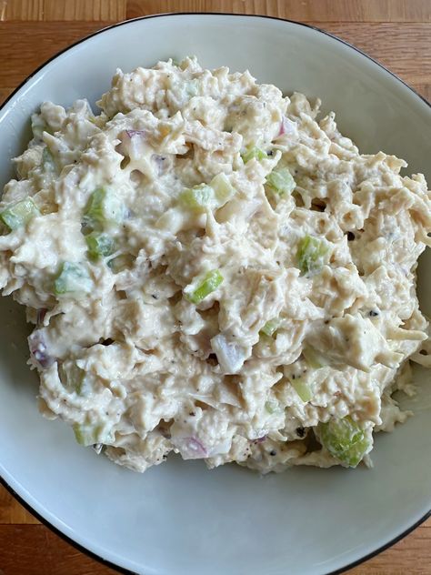 Deli Chicken Salad Recipe Chicken Salad With Sour Cream And Mayo, Deli Style Chicken Salad Recipe, Corner Bakery Chicken Salad Recipe, Deli Chicken Salad Recipe, Deli Chicken Salad, Deli Style Chicken Salad, Creamy Chicken Salad, Awesome Salads, Slow Cooker Bolognese Sauce