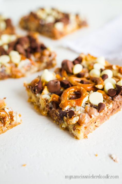 Here is a twist on the classic Magic Cookie Bars recipe. These Magic Caramel Pretzel Cookie Bars are the perfect salty sweet treat! | mynameissnickerdoodle.com Pretzel Magic Bars, Pretzel Cookie Bars, Magic Cookie Bars Recipe, Caramel Pretzel Cookies, Pretzel Cookie, Magic Bars Recipe, Magic Cookie Bar Recipe, Salty Cookies, Pretzel Treats