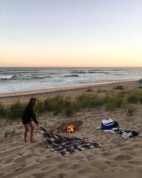 Camper Hacks, Camping Aesthetic, Dream Lifestyle, Summer Bucket Lists, Summer Feeling, Summer Dream, Beach Bum, Beach Vibe, Travel Aesthetic