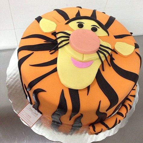 Tigger-ific! Tigger Cake, Tiger Cake, Disney Cake, Disney Birthday Cakes, Cakes For Kids, Disney Cakes, Kids Cakes, Disney Birthday, Boy Birthday Cake