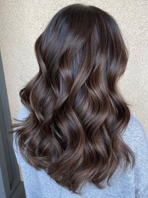 Chocolate Brown Hair Ideas, Dark Hair Hairstyles, Brown Hair Ideas, Dark Brown Hair Balayage, Dark Chocolate Brown Hair, Rambut Brunette, Black Hair Balayage, Chocolate Brown Hair Color, Brown Hair Looks